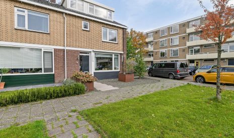 Te koop: Foto Woonhuis aan de Prunusstraat 2 in Alphen aan den Rijn