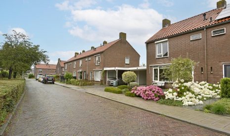 Te koop: Foto Woonhuis aan de M. Robertzstraat 4 in Ter Aar