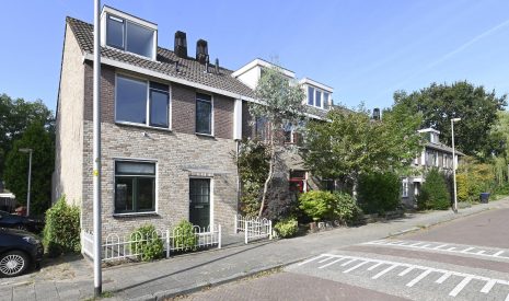 koop  Leiderdorp  Godfried Bomansstraat 1 – Hoofdfoto