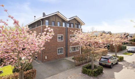 Te koop: Foto Woonhuis aan de Quadriviumlaan 33 in Alphen aan den Rijn