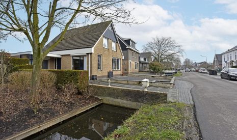 Te koop: Foto Woonhuis aan de Oude Nieuwveenseweg 4 in Nieuwveen