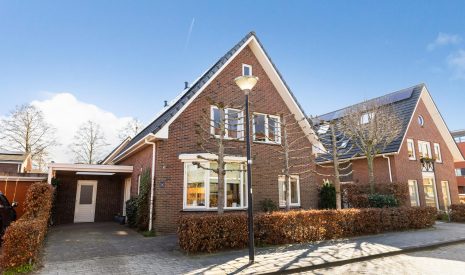 koop  Woerden  Charles Dickensweg 18 – Hoofdfoto