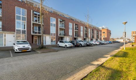 koop  Woerden  Gebr. Grimmkade 42 – Hoofdfoto