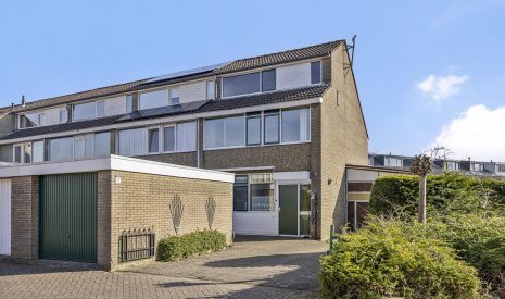 koop  Alphen aan den Rijn  Helmhof 17 – Hoofdfoto