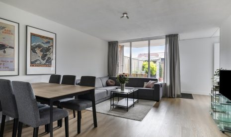 koop  Alphen aan den Rijn  Klompenmaker 14 – Hoofdfoto